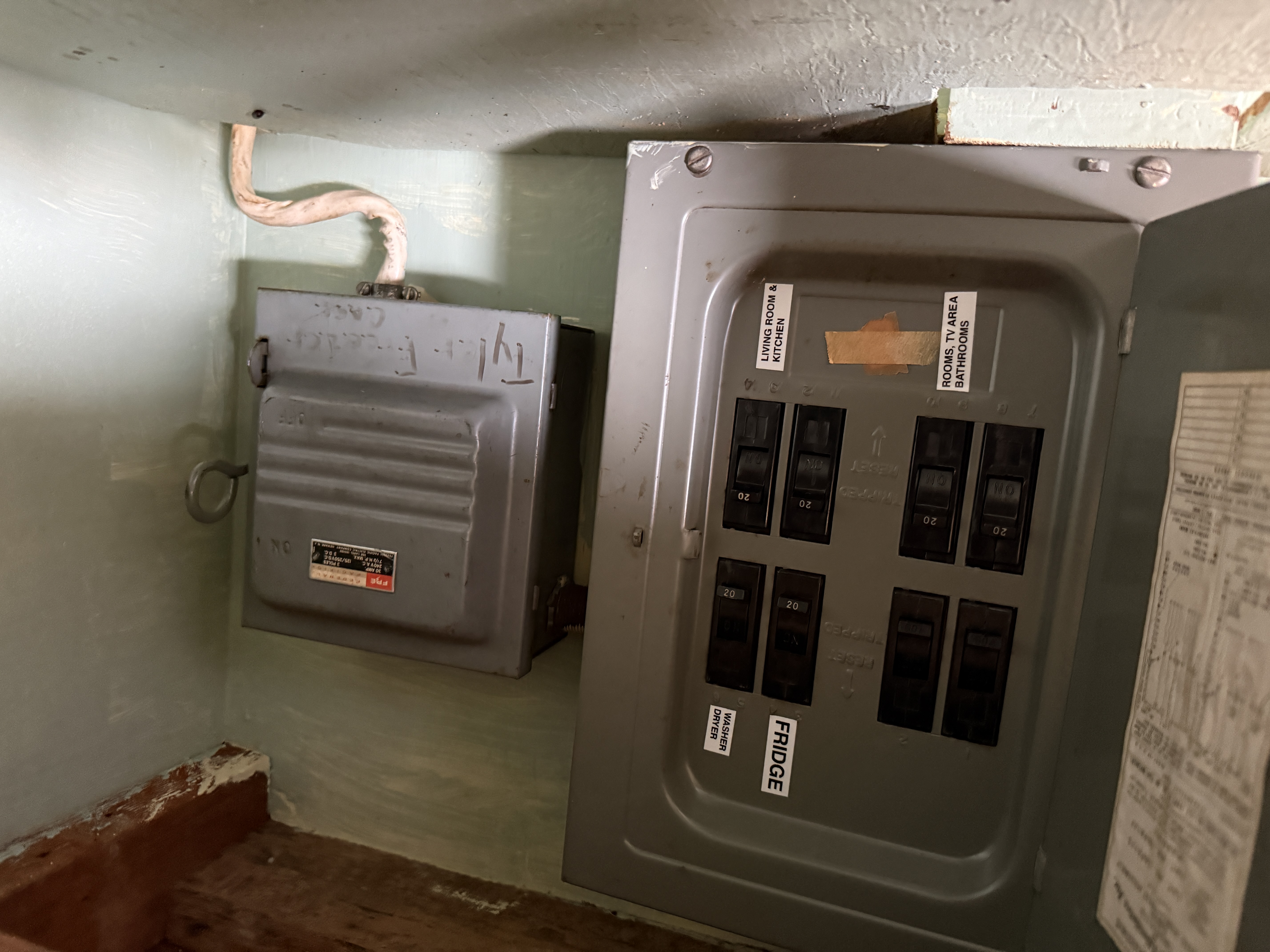 Old residential electrical panel before upgrade - Oahu, Hawaii